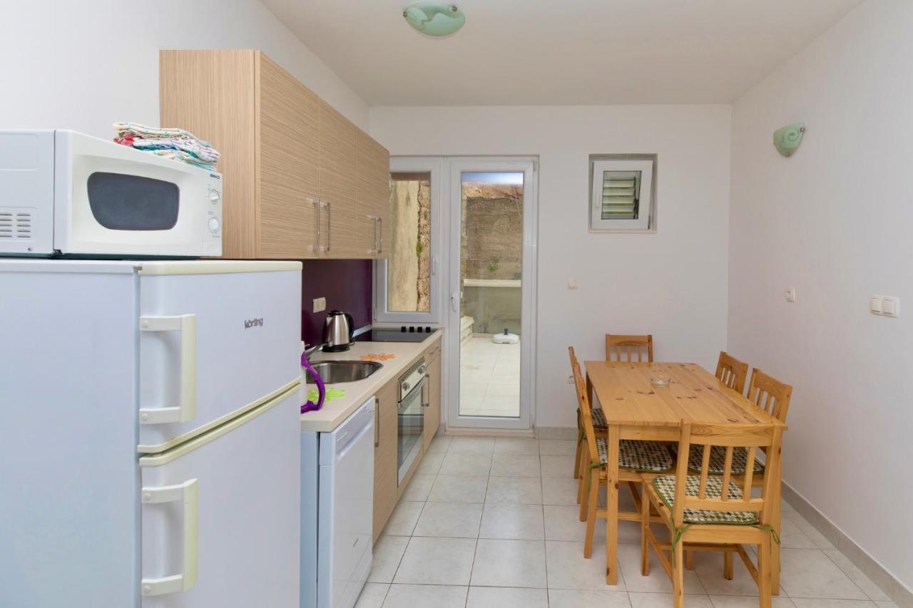 Apartments And Rooms Spiro Mimice Luaran gambar