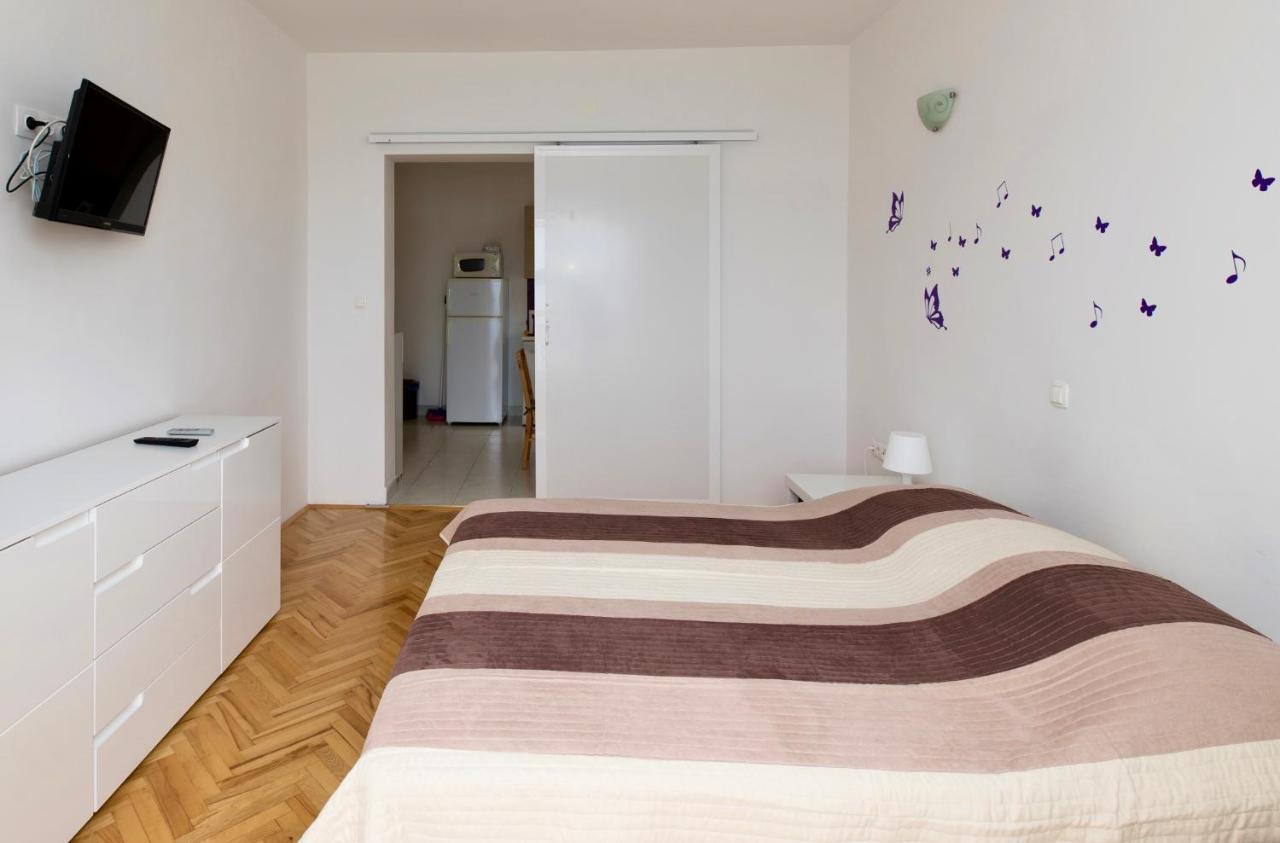 Apartments And Rooms Spiro Mimice Luaran gambar